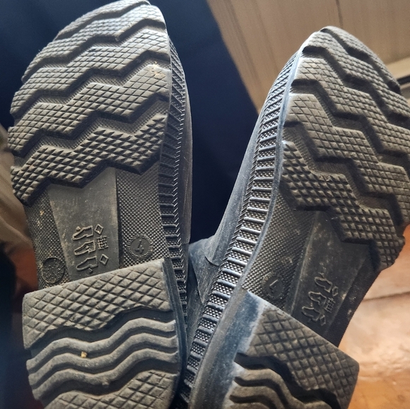 Kids Kamik Black Rubber Boots - Picture 7 of 9